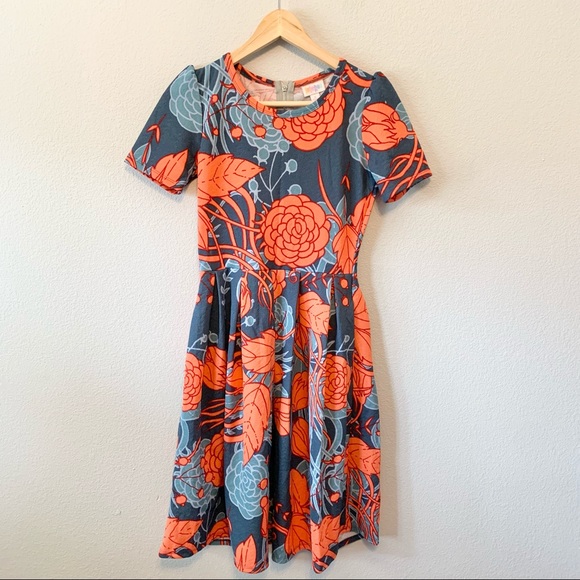 LuLaRoe Dresses & Skirts - Lularoe Amelia Floral Dress with Pockets